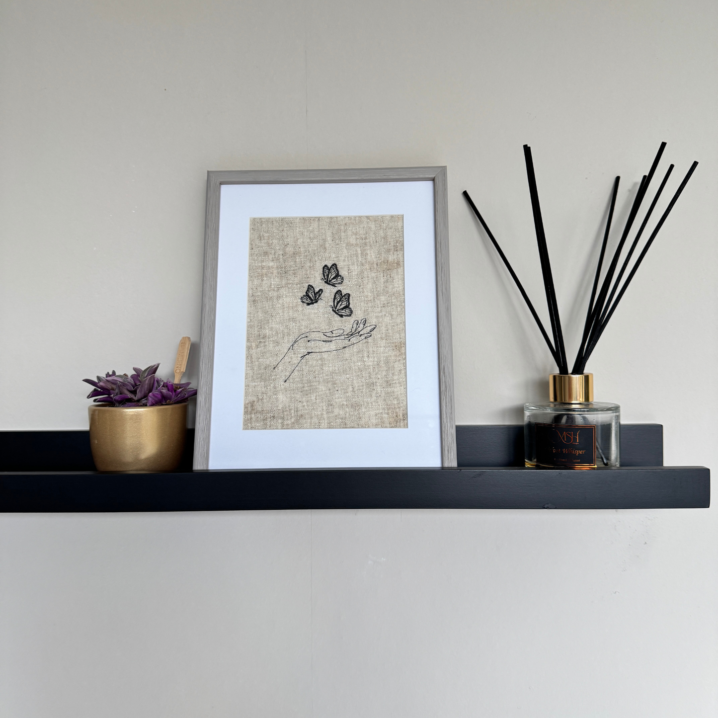 Vlindervlucht - Geborduurde vlinders op linnen