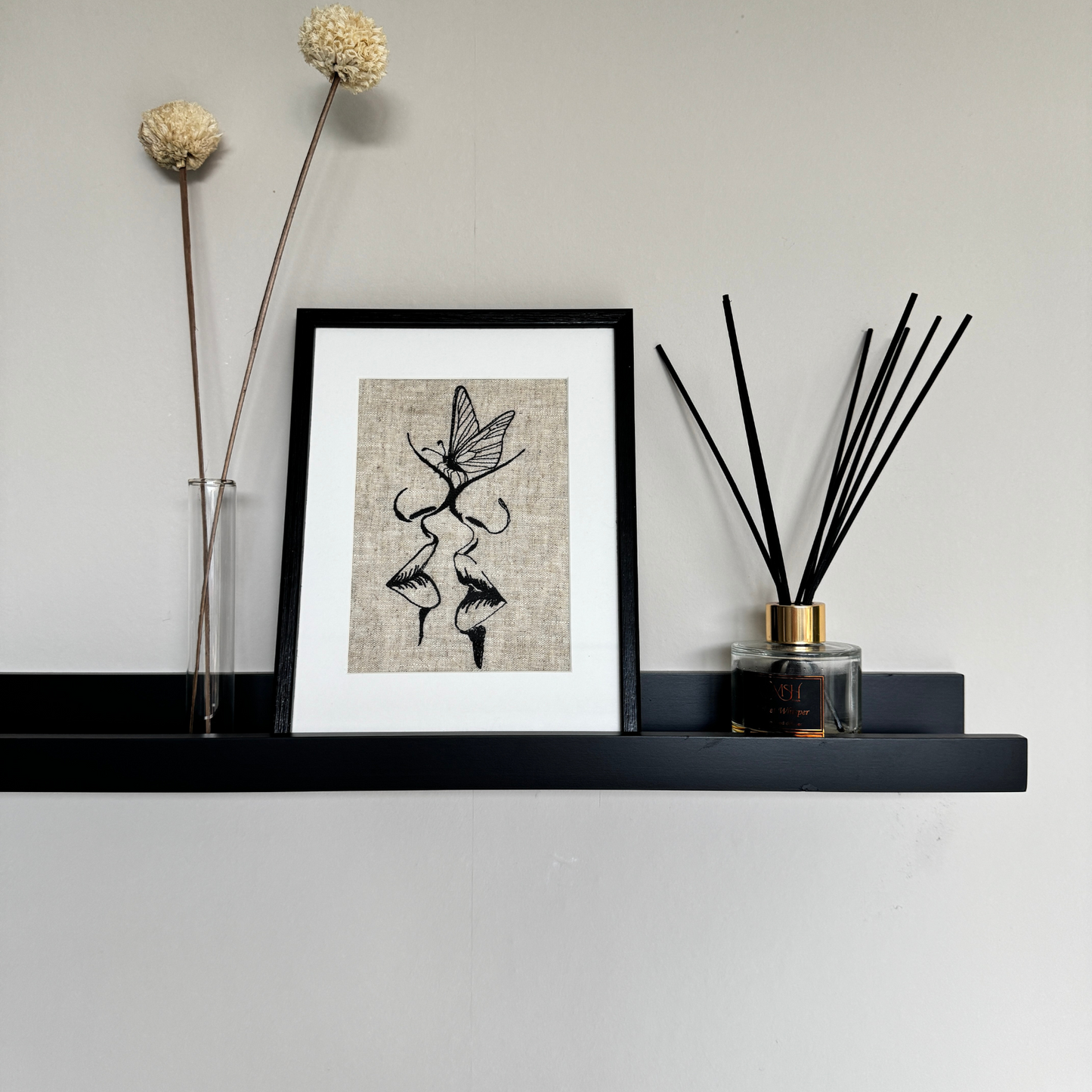 Vlinderkus - Geborduurd koppel op linnen